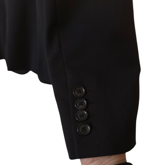 🌹𝗔 𝗡𝗘𝗪 𝗗𝗔𝗬 𝗕𝗟𝗔𝗖𝗞 𝗕𝗟𝗔𝗭𝗘𝗥 - Picture 4 of 9